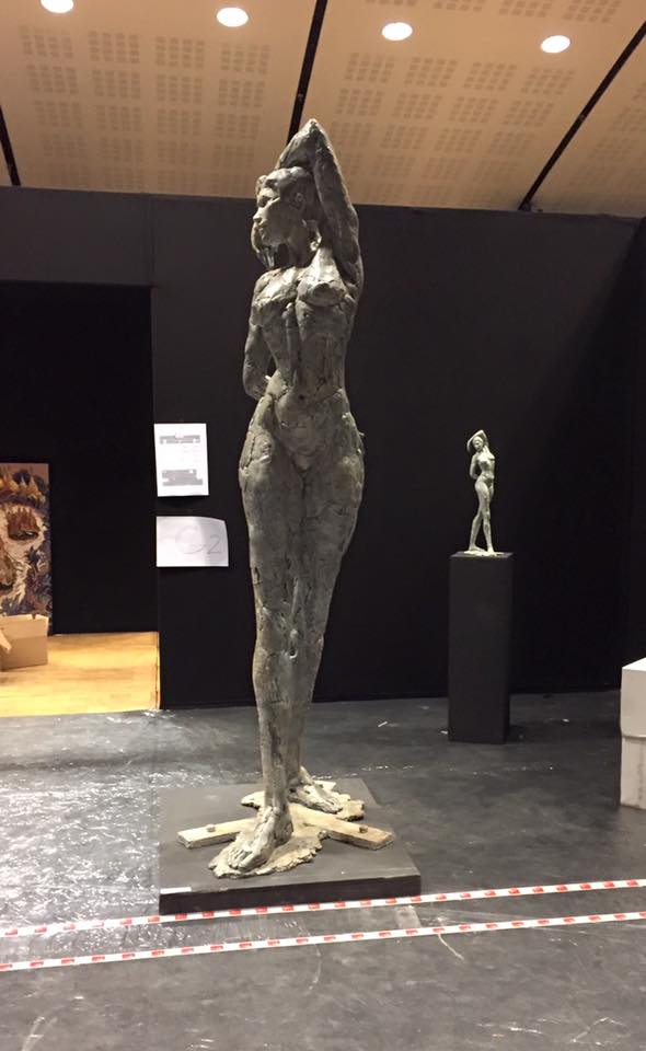 Grande Verticale, Elisabeth Cibot's last monumental sculpture is exhibited at the salon de la Société Nationale des Beaux-Arts