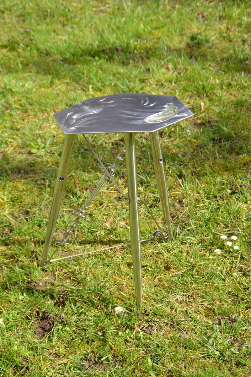 tabouret-dessus-cristal